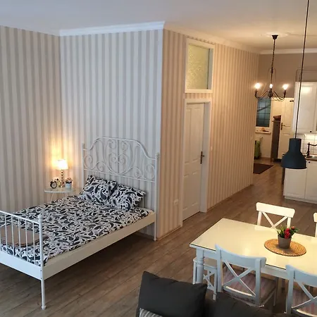 Julija & Filip Lejlighed *